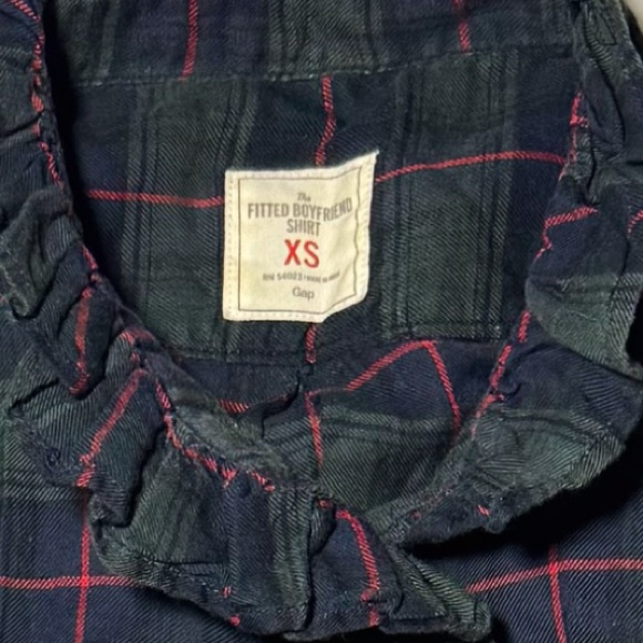 Gap The Fitted Boyfriend Plaid Button Down Shirt - Picture 5 of 7